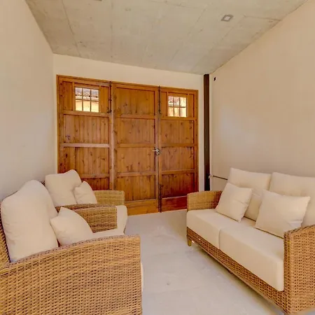 Alicanti 2 By Sealand *